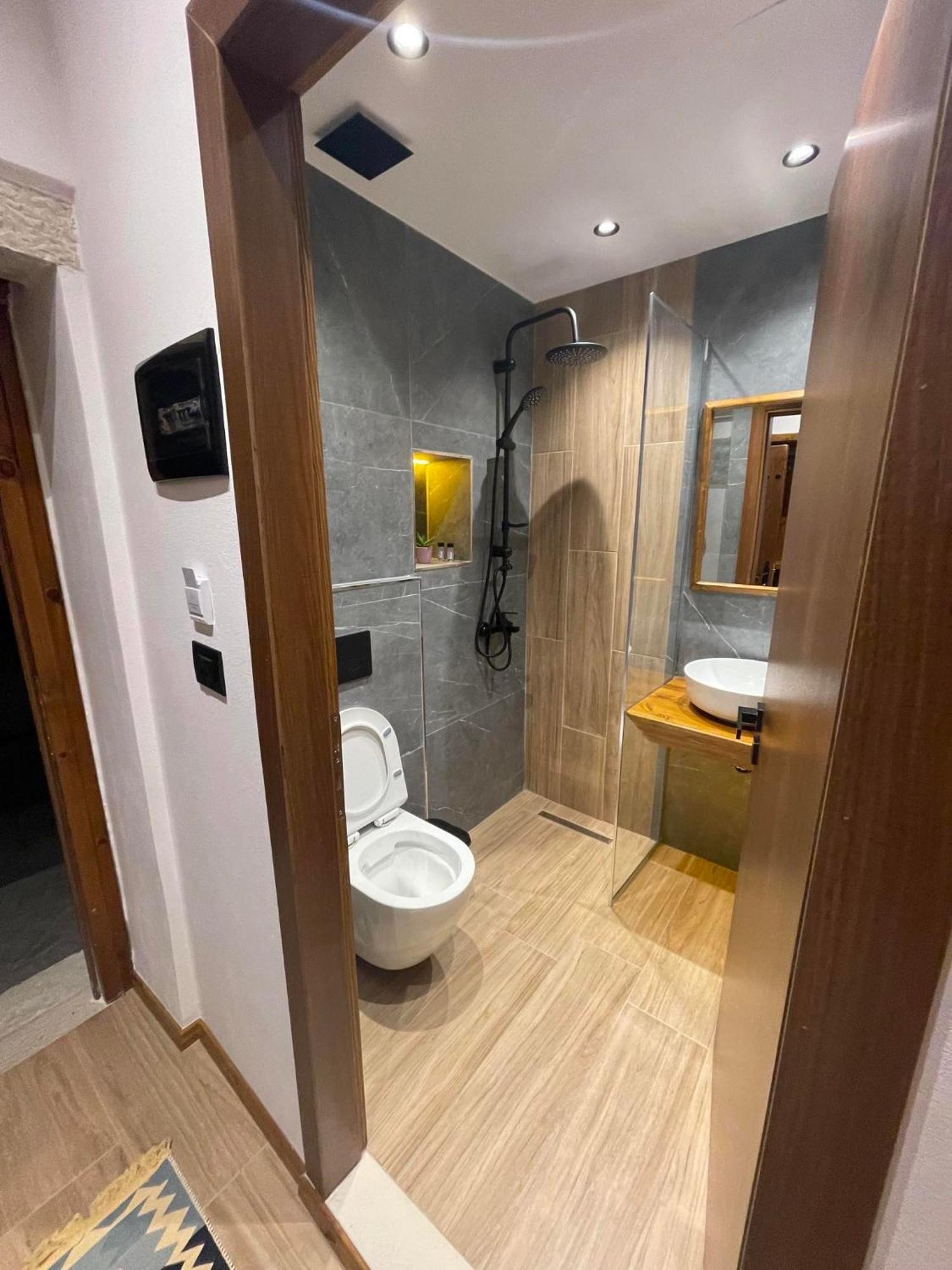 Grey Stone Hotell Gjirokastër Eksteriør bilde