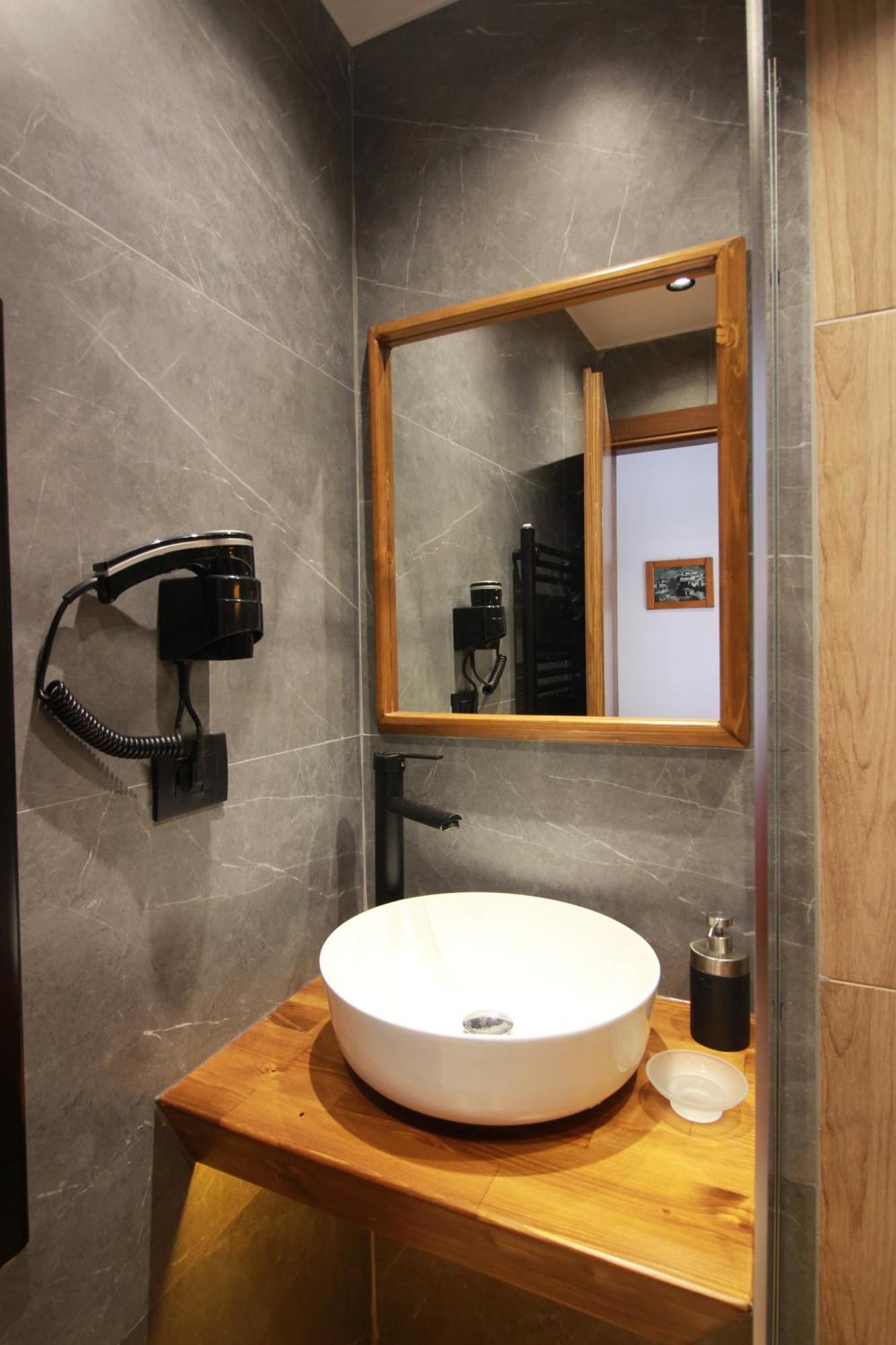 Grey Stone Hotell Gjirokastër Eksteriør bilde